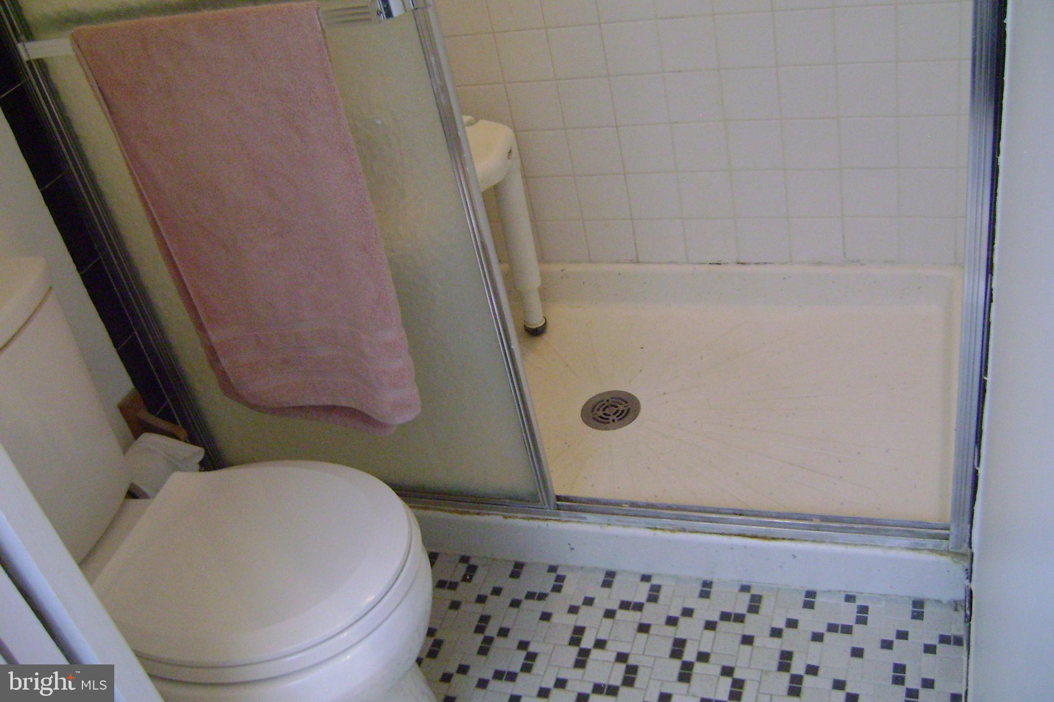 550 North York Road, Unit 13B Hatboro, PA 19040 - Photo 29 of 42