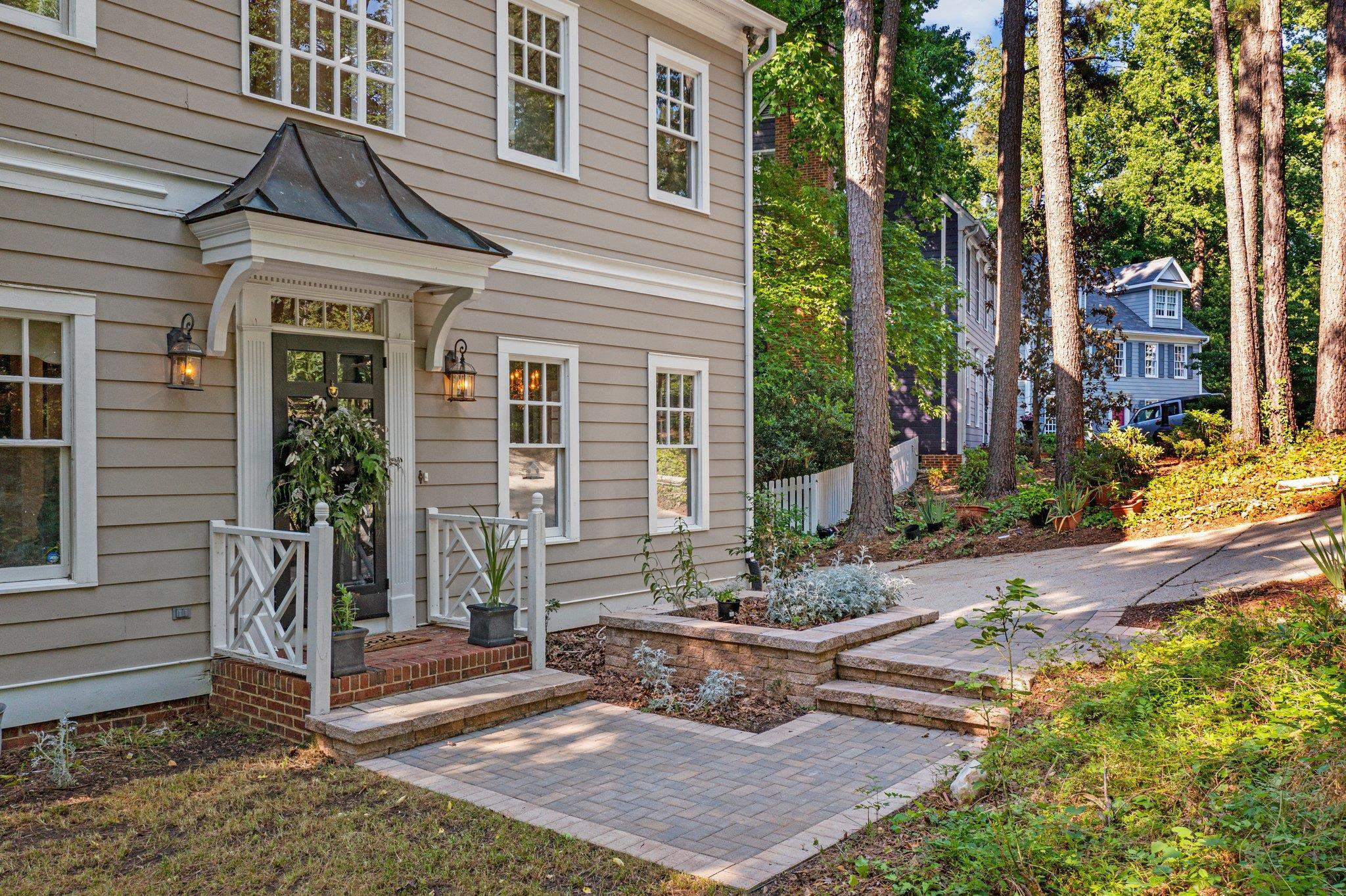 2516 Ashley Court Raleigh, NC 27607 - Photo 3 of 48 Photo 3