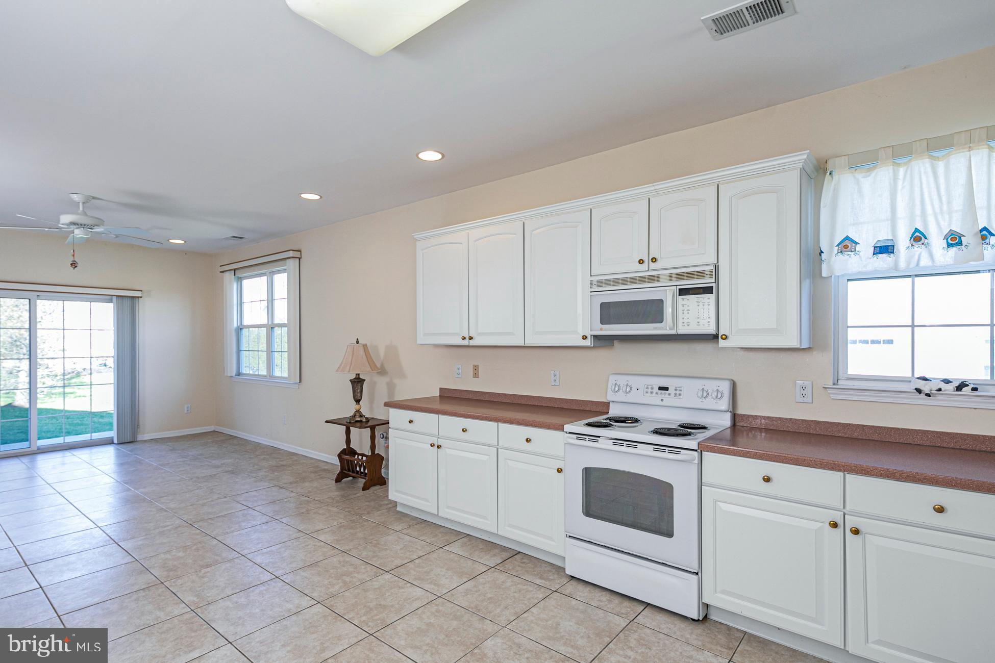 51 Foster Road Pennington, NJ 08534 - Photo 10 of 21 Gallery Image 10