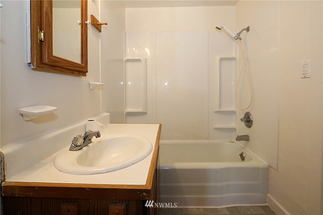 20417 Chautauqua Beach Road Southwest Vashon, WA 98070 - Photo 12 of 12 Gallery Image 12