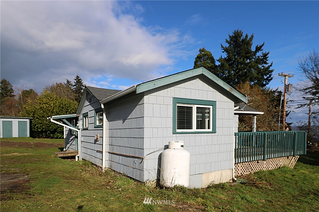 20417 Chautauqua Beach Road Southwest Vashon, WA 98070 - Photo 4 of 12 Gallery Image 4