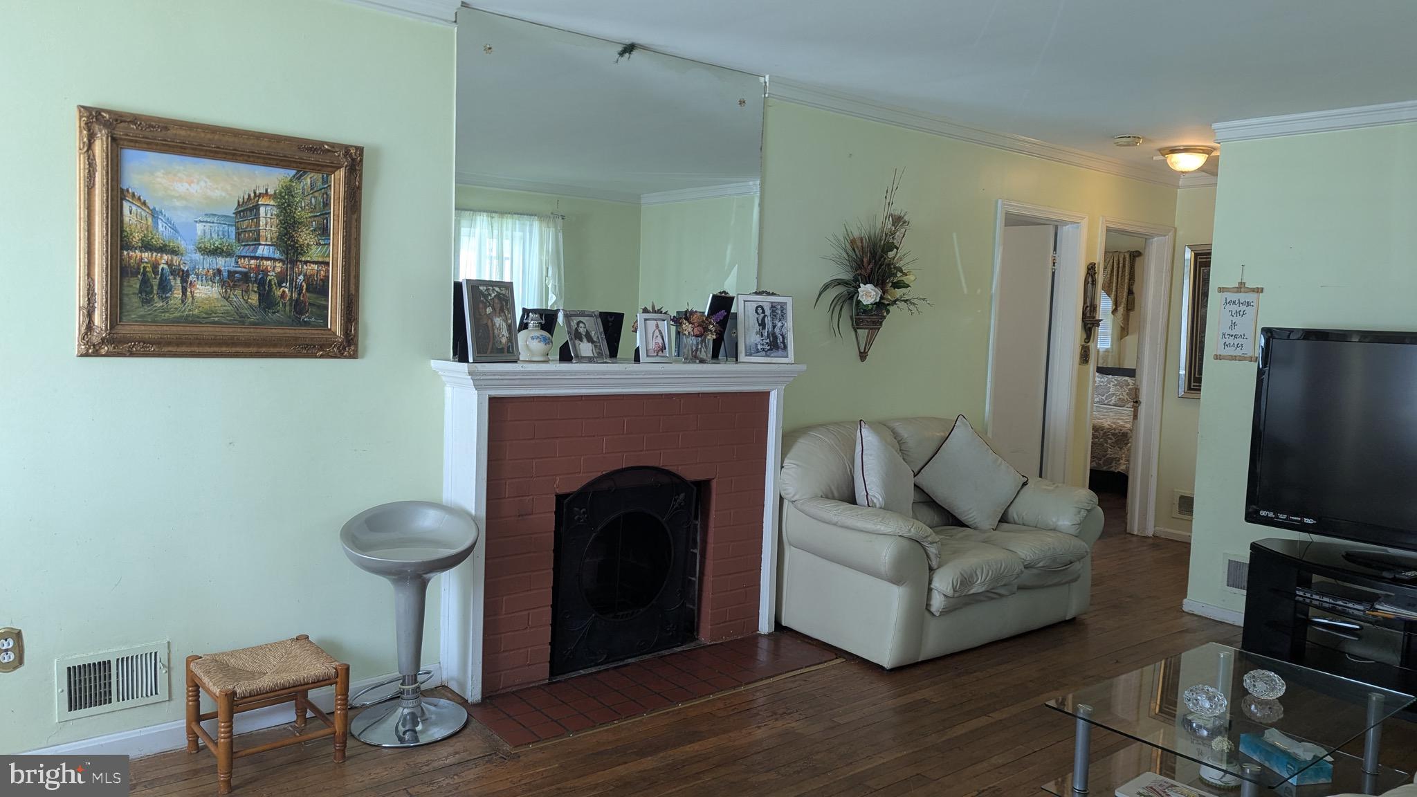 1611 Parham Road Silver Spring, MD 20903 - Photo 3 of 22 Gallery Image 3