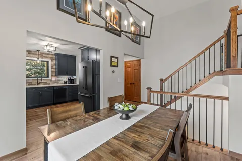 $425,000 | 12 Oak Shore Drive, Burnsville, MN 55306