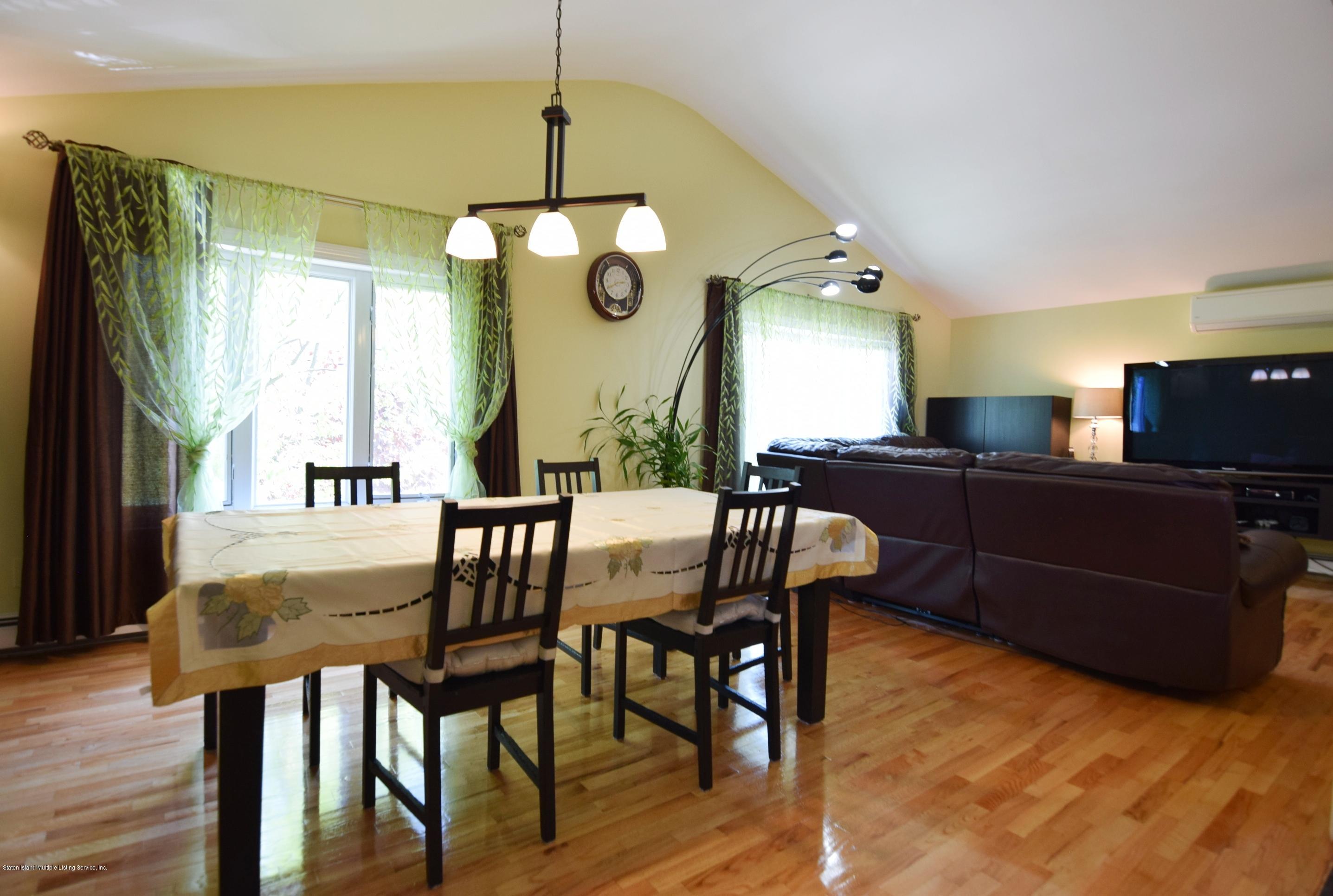 549 Mill Road Staten Island, NY 10306 - Photo 16 of 47 (16) Dining Room