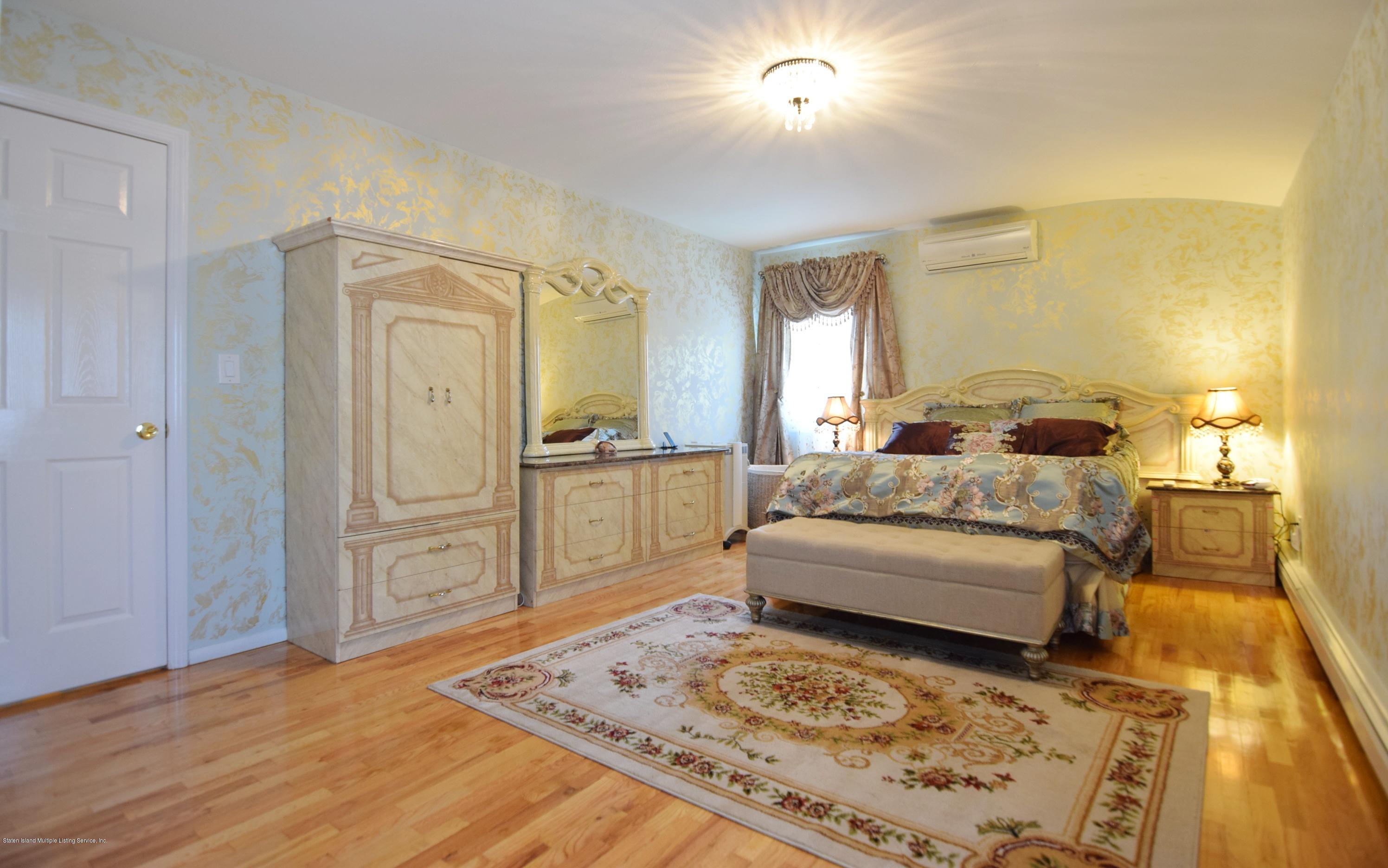 549 Mill Road Staten Island, NY 10306 - Photo 24 of 47 (24) Master Bedroom
