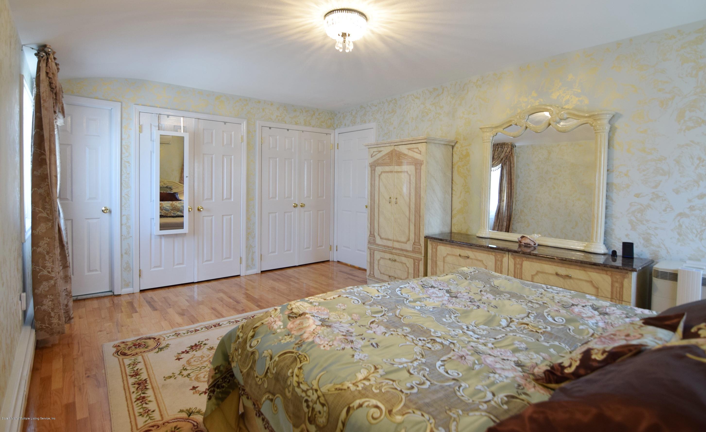 549 Mill Road Staten Island, NY 10306 - Photo 25 of 47 (25) Master Bedroom