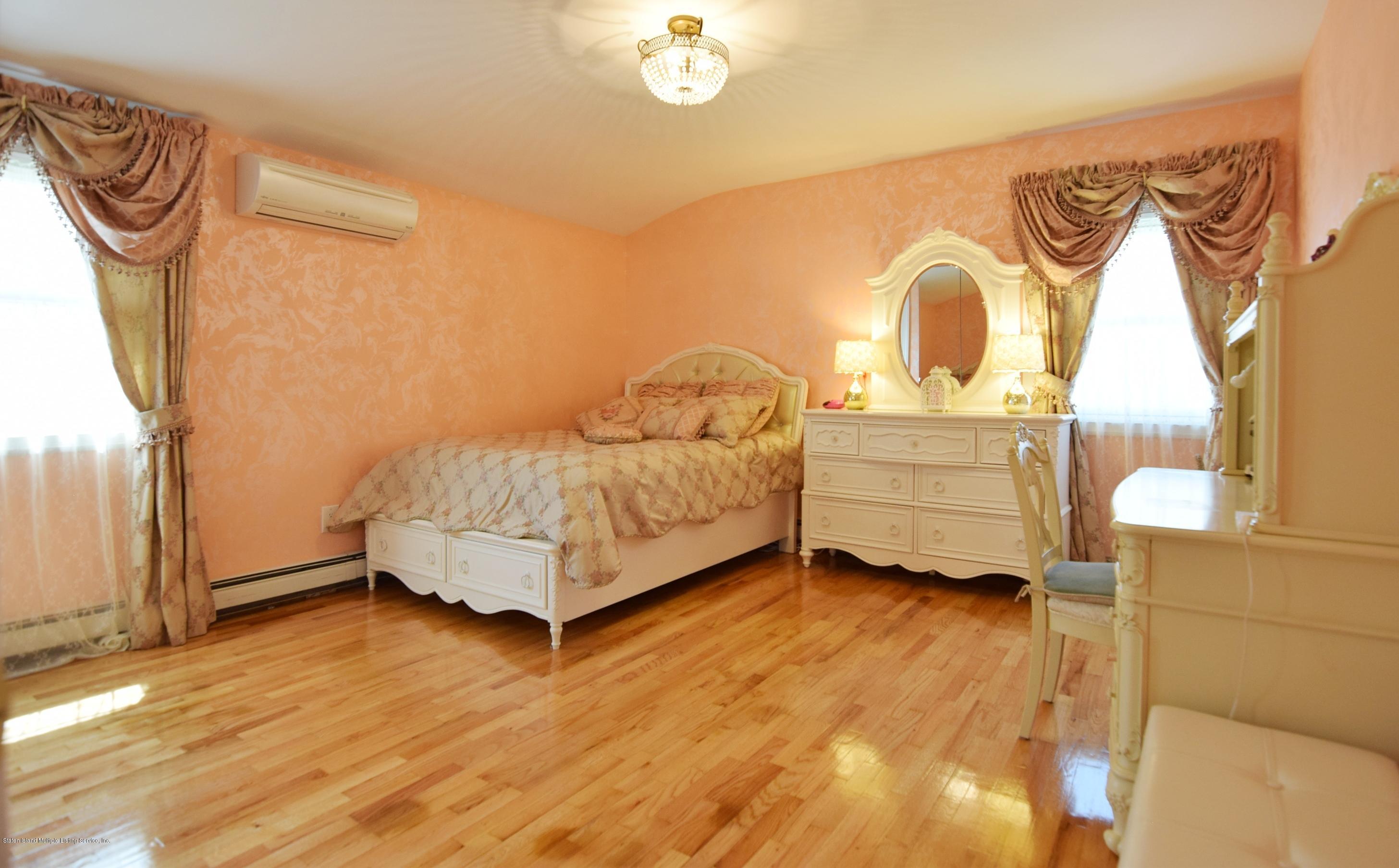 549 Mill Road Staten Island, NY 10306 - Photo 28 of 47 (28) Bedroom 2