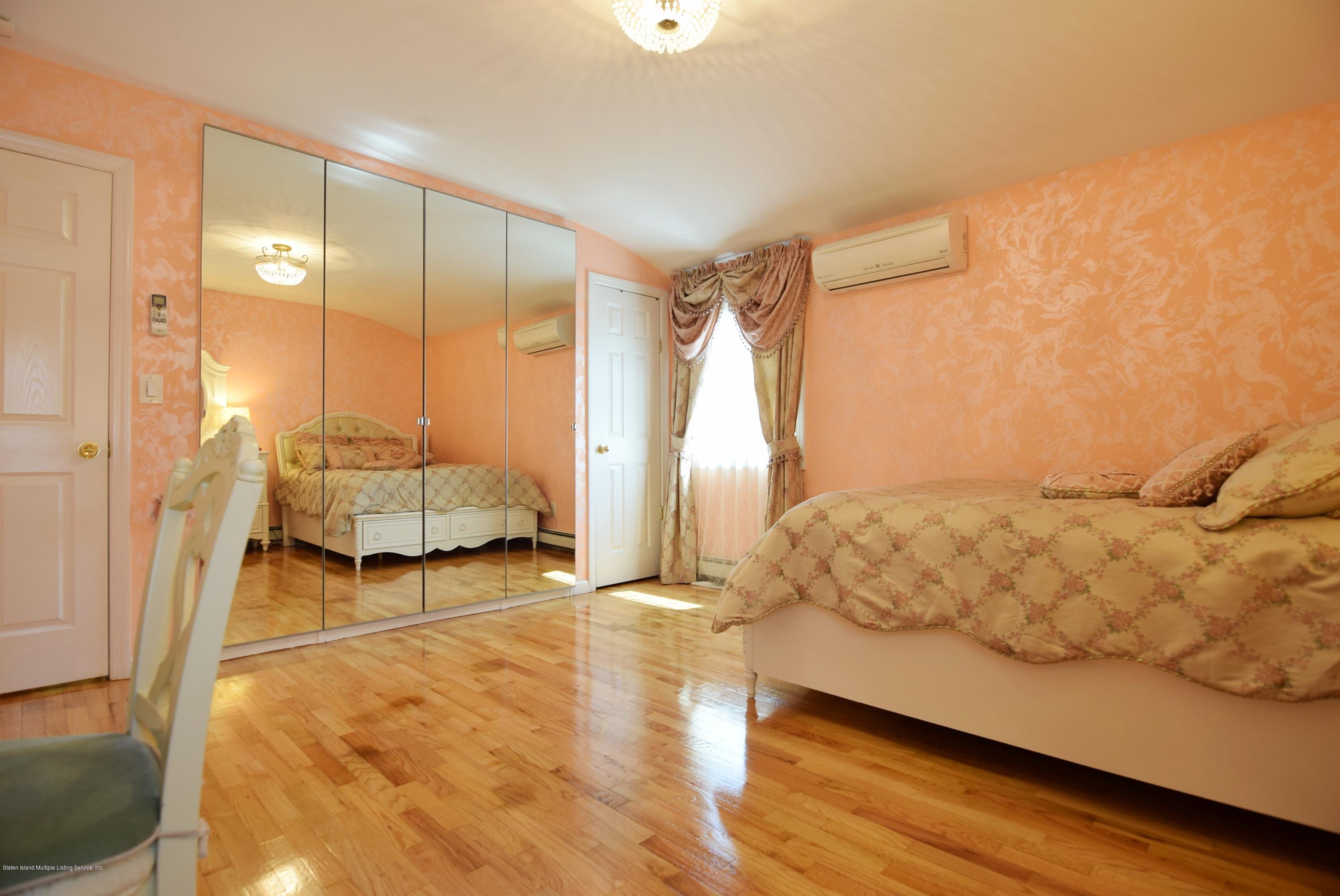 549 Mill Road Staten Island, NY 10306 - Photo 29 of 47 (29) Bedroom 2