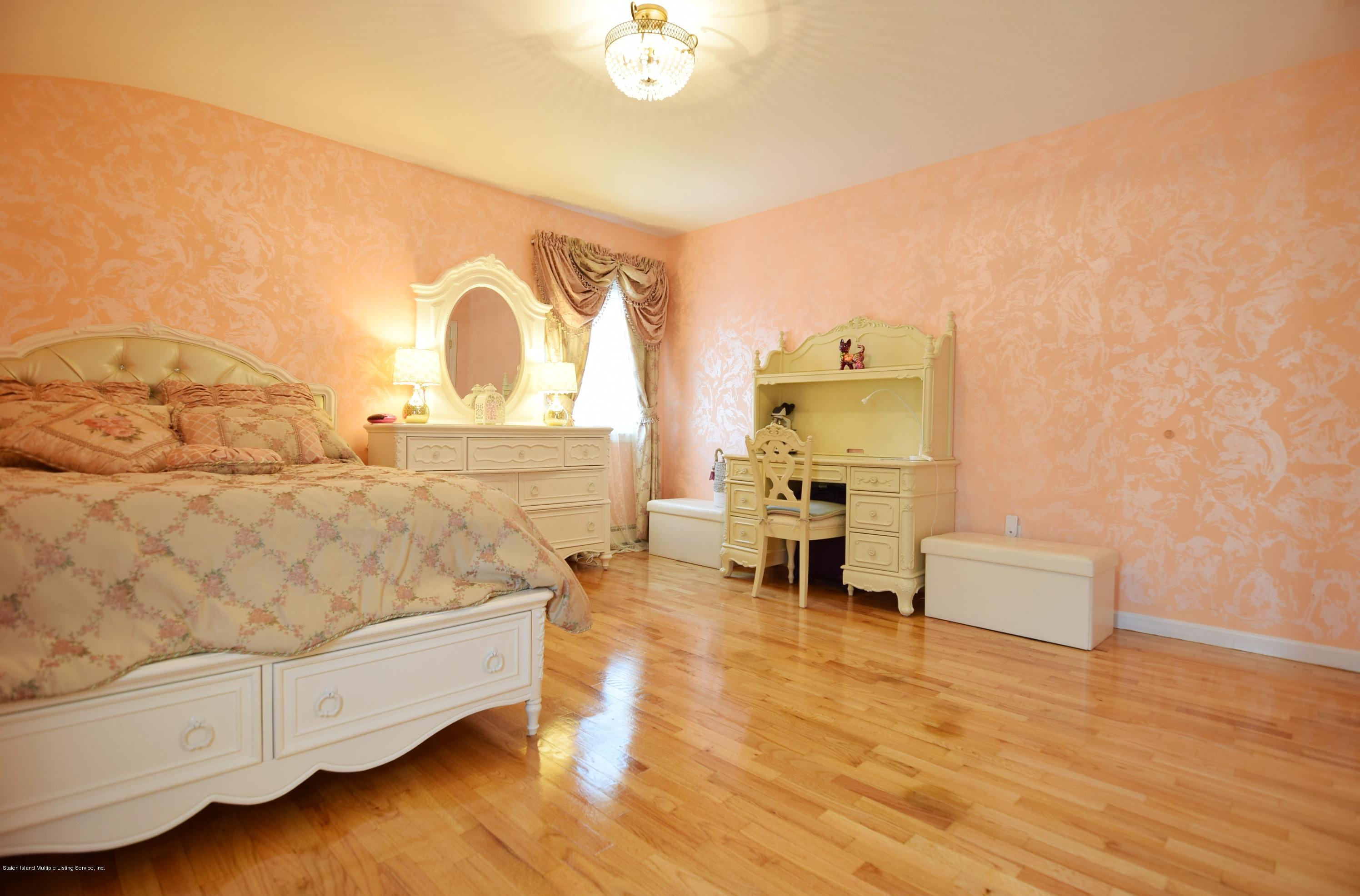 549 Mill Road Staten Island, NY 10306 - Photo 30 of 47 (30) Bedroom 2