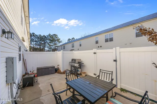 $204,000 | 4259 Dudleys Grant Drive, Unit F, Winterville, NC 28590