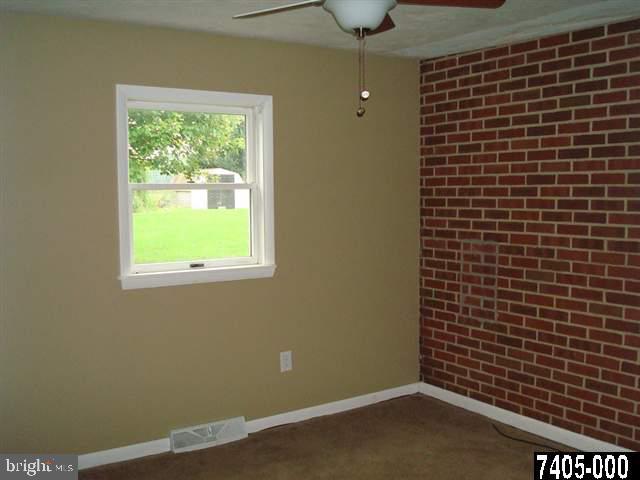 1985 Jefferson Road Spring Grove, PA 17362 - Photo 9 of 10