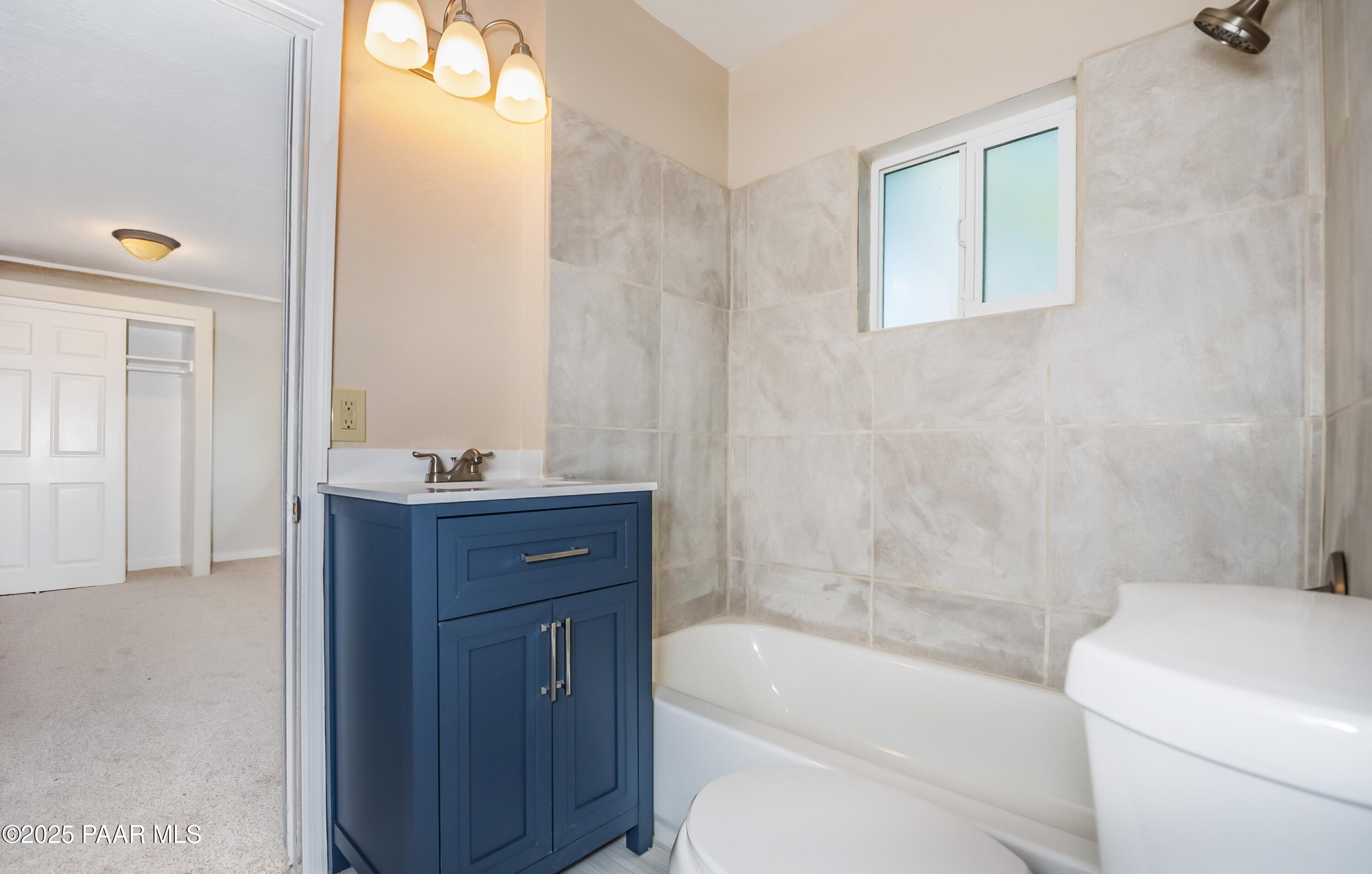 1229 Linden Road Prescott, AZ 86303 - Photo 10 of 30 Jack & Jill Bath