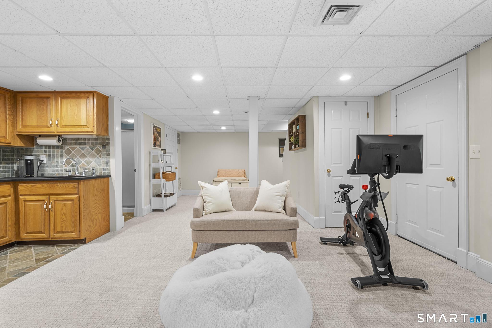 136 Flat Rock Drive Ridgefield, CT 06877 - Photo 28 of 40 Gallery Image 28