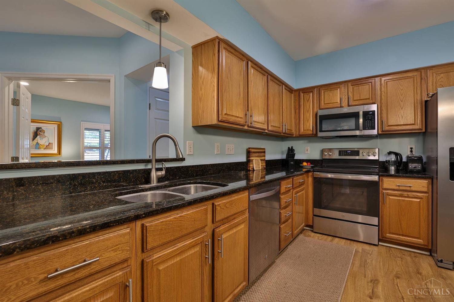 5345 Cooper Road, Unit H Montgomery, OH 45242 - Photo 12 of 32