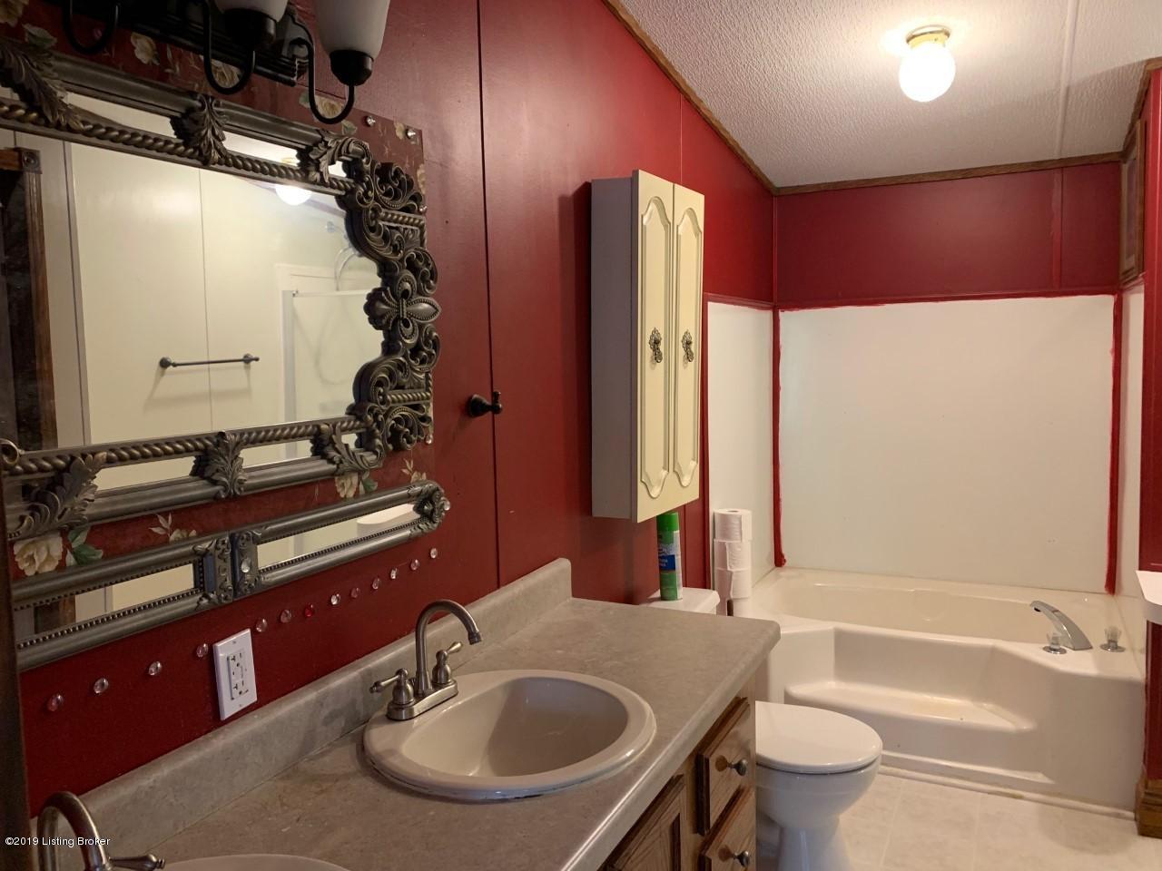 159 Charlie Kiper Road Leitchfield, KY 42754 - Photo 24 of 34 thumbnail_IMG_4769