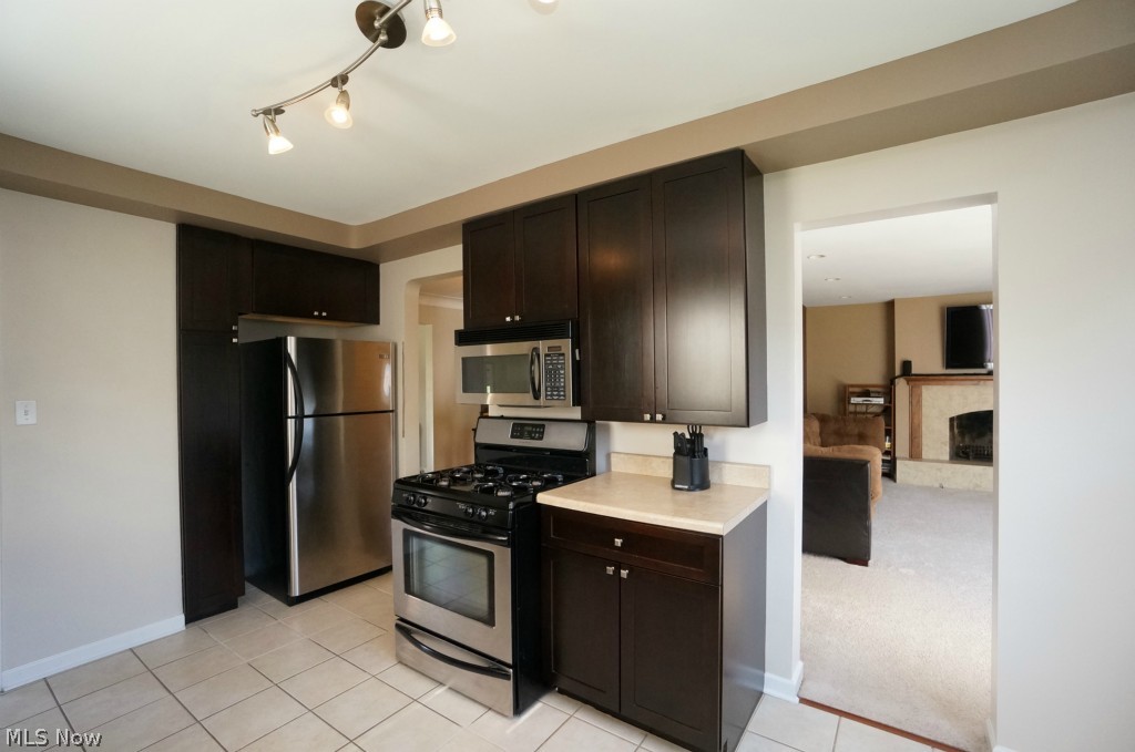 4090 Stilmore Road Cleveland, OH 44121 - Photo 8 of 25