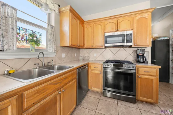 $290,000 | 12540 Fawn Wood Drive, Walker, LA 70785
