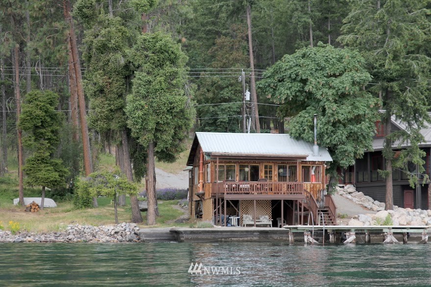 12022 South Lakeshore Road Chelan, WA 98816 - Photo 1 of 24 Gallery Image 1