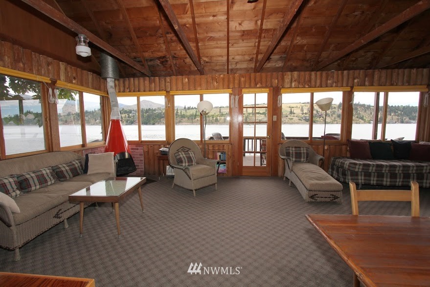 12022 South Lakeshore Road Chelan, WA 98816 - Photo 6 of 24 Gallery Image 6