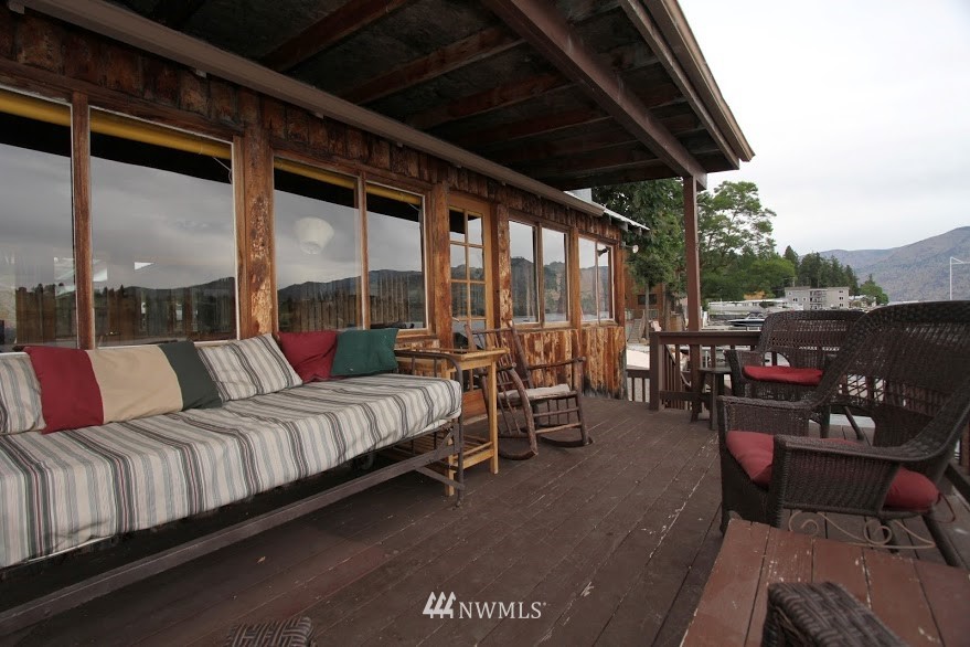 12022 South Lakeshore Road Chelan, WA 98816 - Photo 10 of 24 Gallery Image 10