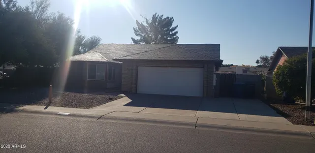 $2,550 | 2001 West Summit Place, Chandler, AZ 85224