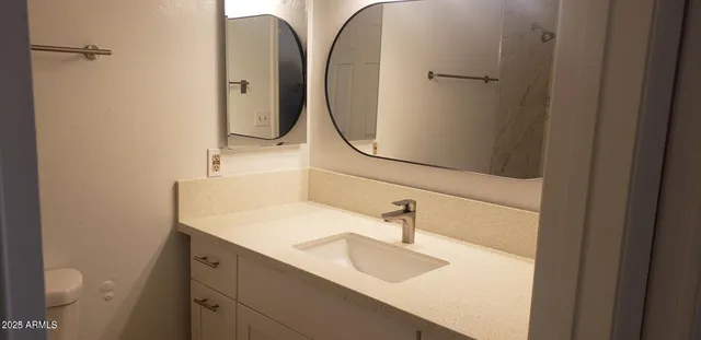 $2,550 | 2001 West Summit Place, Chandler, AZ 85224