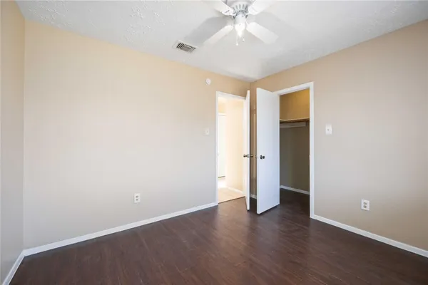 $1,600 | 3811 Meadow Pl Drive, Houston, TX 77082