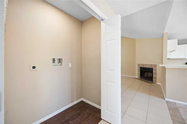 $1,600 | 3811 Meadow Pl Drive, Houston, TX 77082