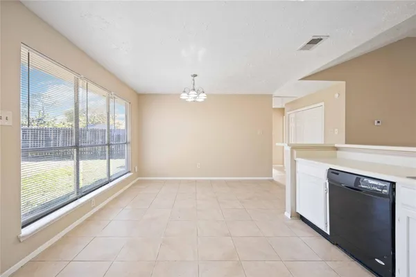 $1,600 | 3811 Meadow Pl Drive, Houston, TX 77082