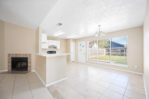 $1,600 | 3811 Meadow Pl Drive, Houston, TX 77082