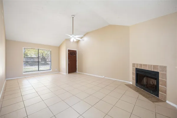 $1,600 | 3811 Meadow Pl Drive, Houston, TX 77082