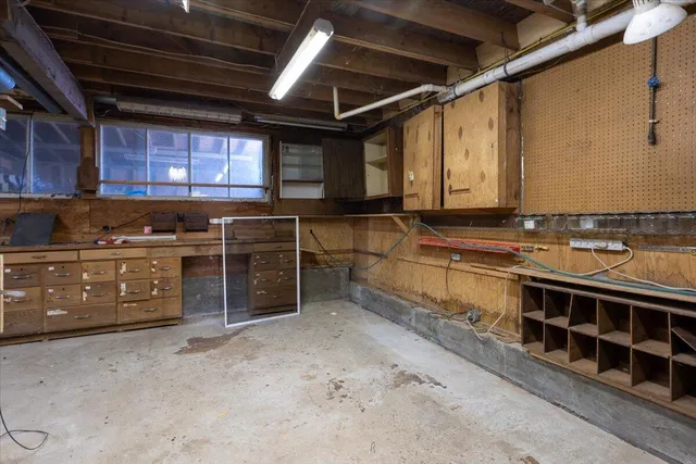 $380,000 | 22 Sand Hill Road, Wiscasset, ME 04578