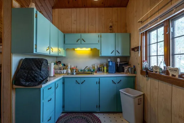 $380,000 | 22 Sand Hill Road, Wiscasset, ME 04578