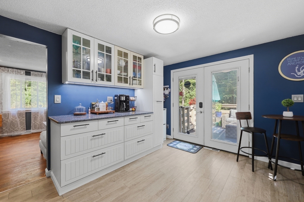43 Seaverns Bridge Road Merrimack, NH 03054 - Photo 11 of 41 Gallery Image 11
