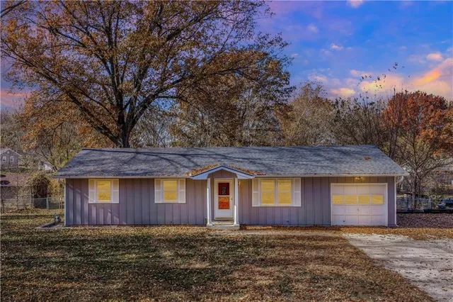 $205,000 | 174 Southeast 421st Road, Warrensburg, MO 64093