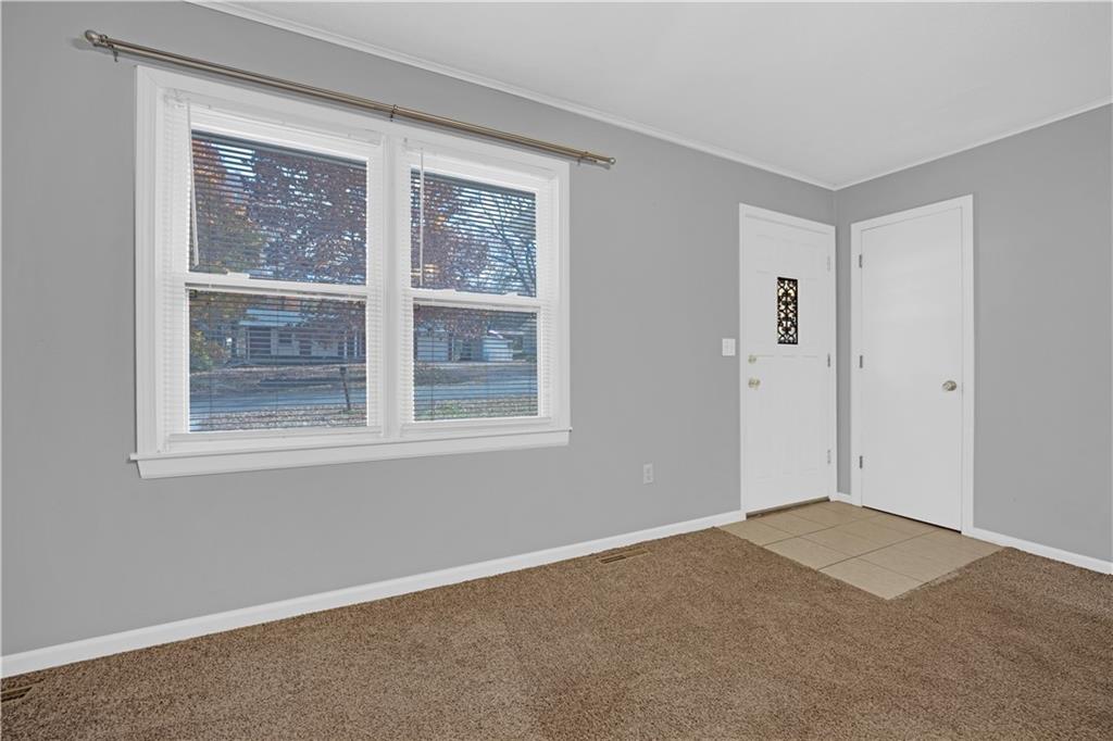 174 Southeast 421st Road Warrensburg, MO 64093 - Photo 5 of 49