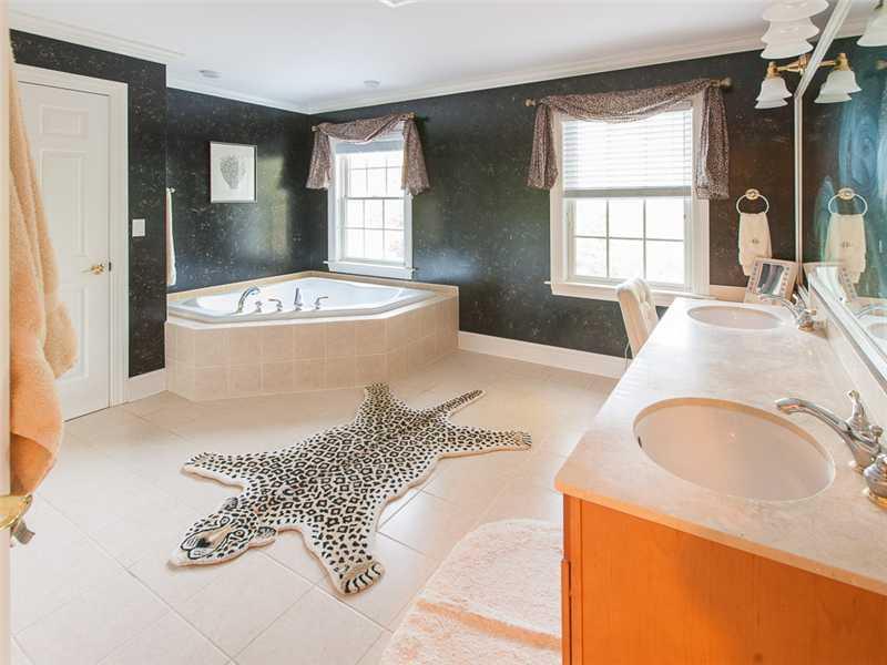 5 Victoria Road Camden, ME 04843 - Photo 28 of 33 Master Bath/Spa.