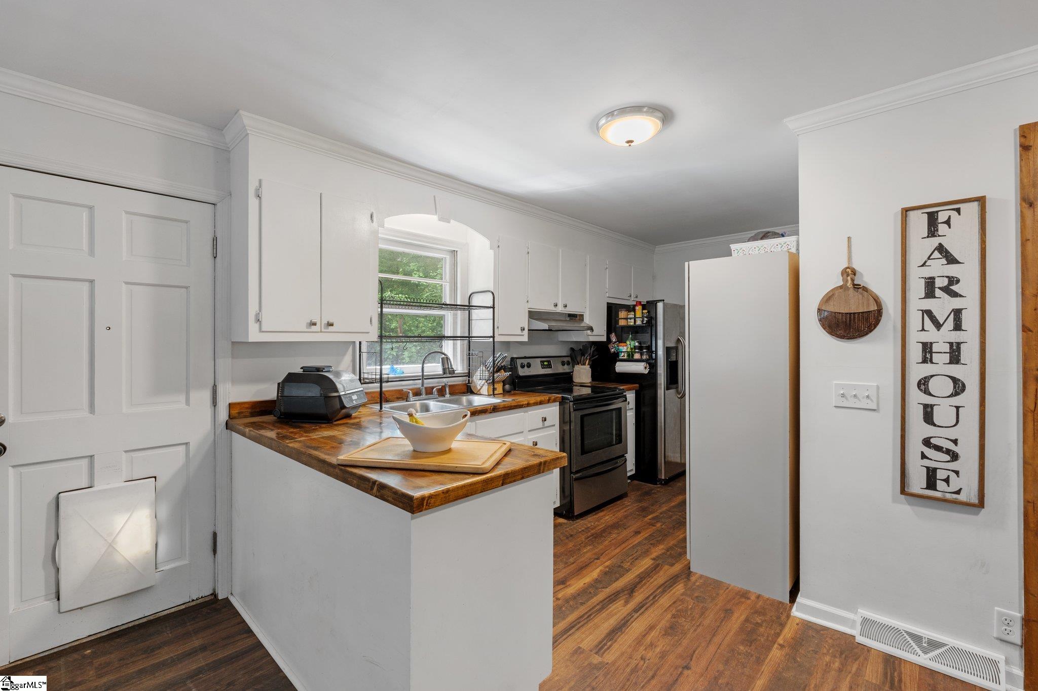 144 Fews Bridge Road Taylors, SC 29687 - Photo 4 of 16