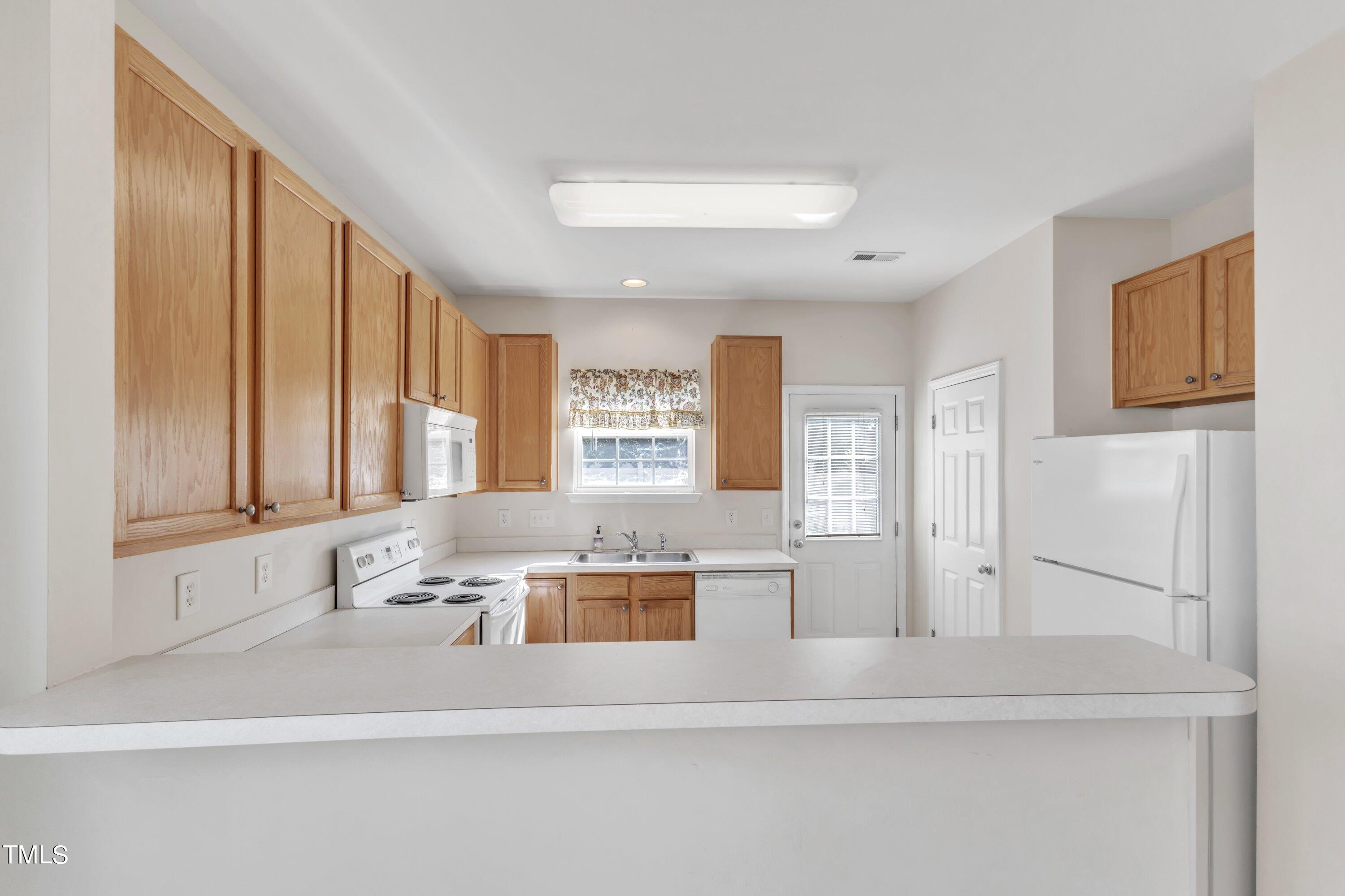 8210 Shadow Stone Court Raleigh, NC 27613 - Photo 17 of 44 20-4825 Waters Gate Dr-24
