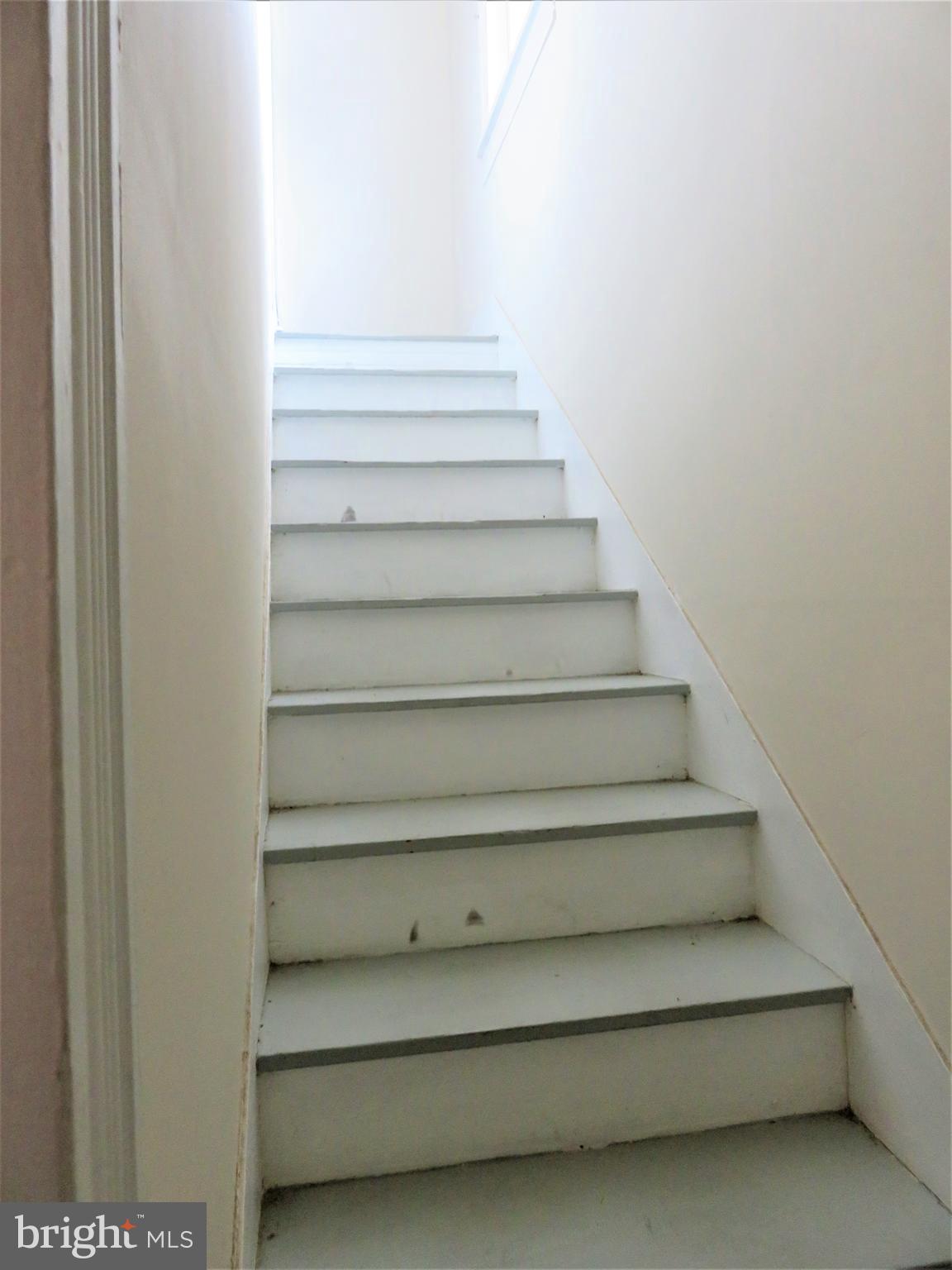 25418 Draper Road Milton, DE 19968 - Photo 28 of 29 Back staircase
