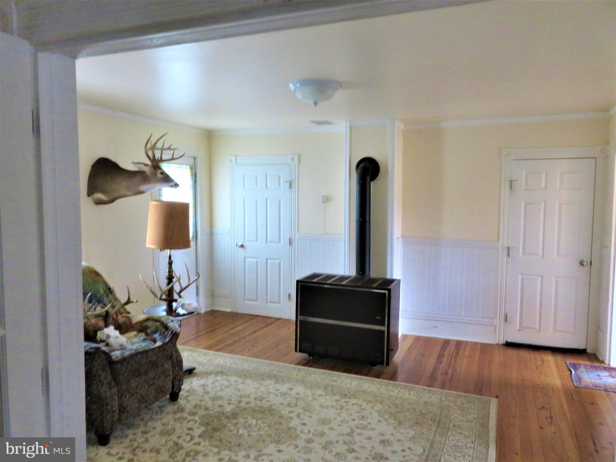 25418 Draper Road Milton, DE 19968 - Photo 10 of 29 Dining/living room