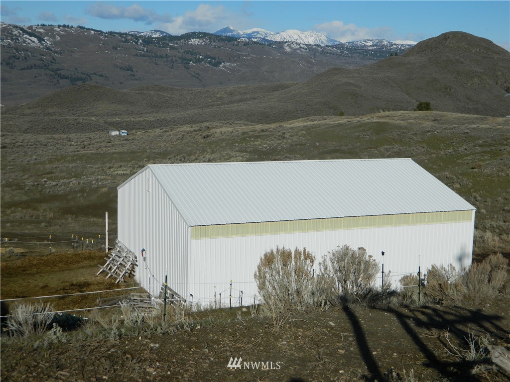 70 Round Up Road Oroville, WA 98844 - Photo 4 of 18 Gallery Image 4