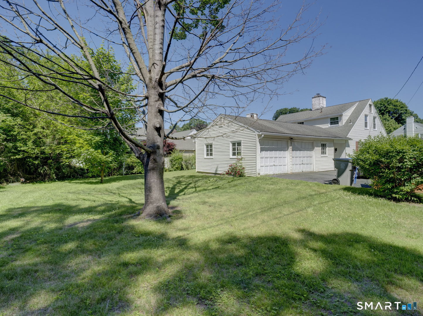 176 Stearns Street Bristol, CT 06010 - Photo 3 of 38