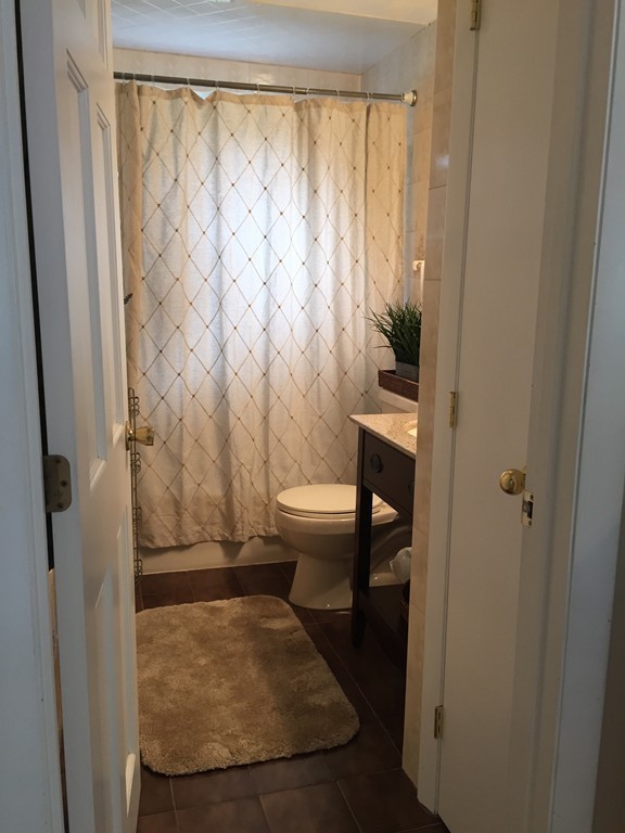 11 Ronna Road Gloucester, MA 01930 - Photo 8 of 19 Gallery Image 8