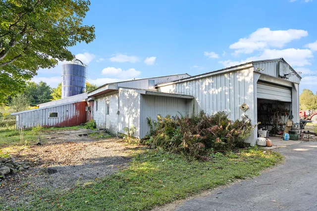 $525,000 | 10746 Beebe Highway, Tipton, MI 49287