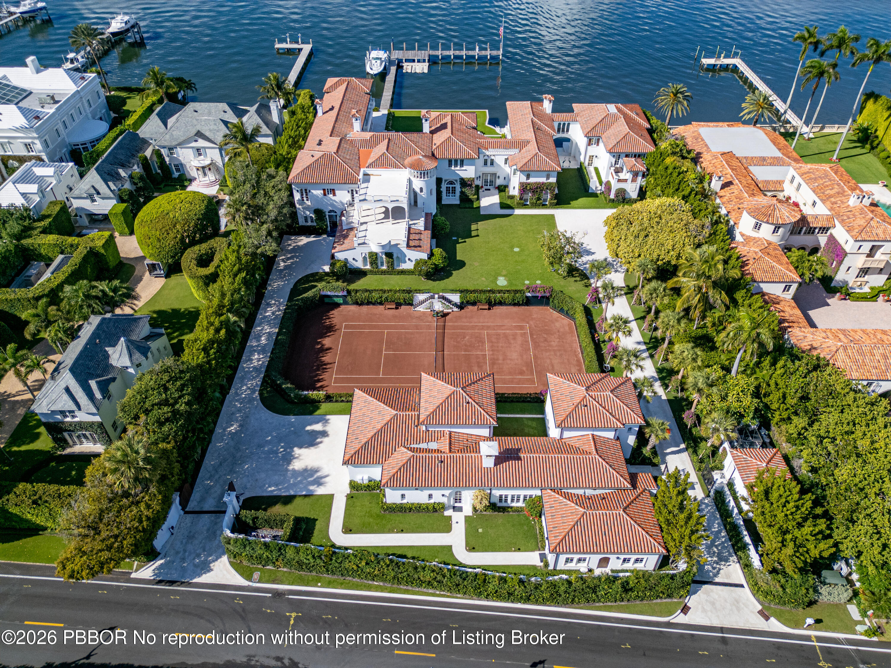 800 South County Road Palm Beach, FL 33480 - Photo 75 of 76 an aerial view of residential houses with outdoor space