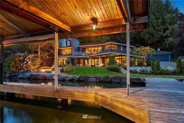 a view of a house with pool