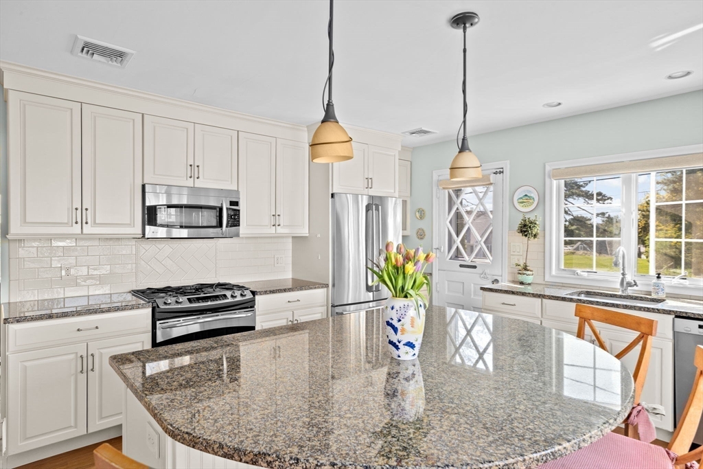 12 Sheldon Road Cohasset, MA 02025 - Photo 11 of 42 Gallery Image 11