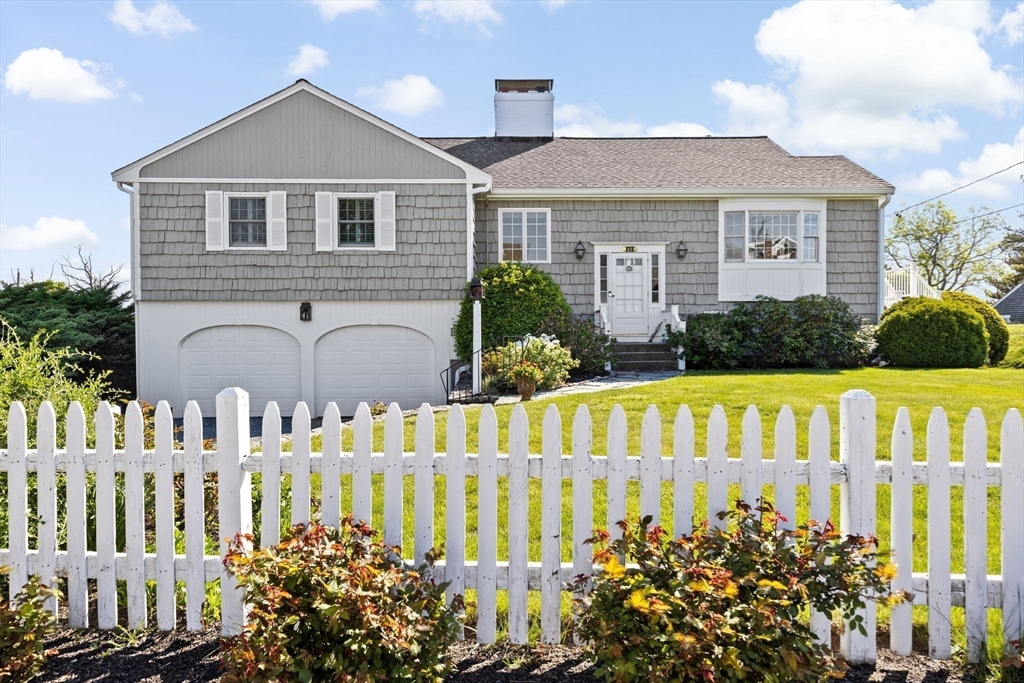 12 Sheldon Road Cohasset, MA 02025 - Photo 4 of 42 Gallery Image 4