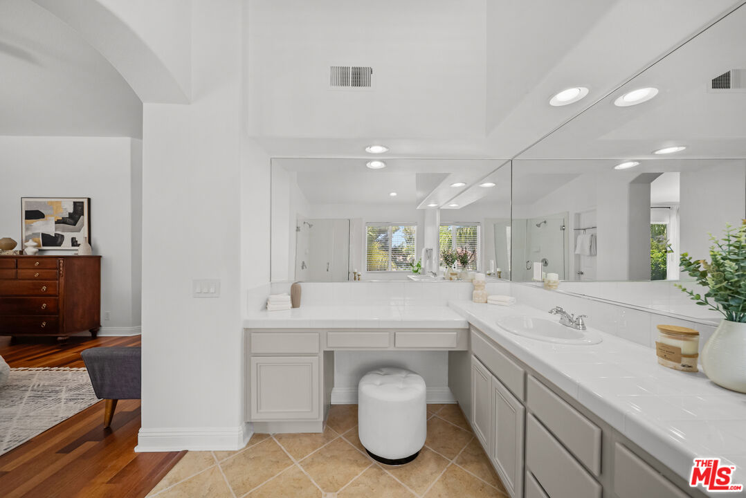 25656 Lewis Way Stevenson Ranch, CA 91381 - Photo 44 of 56
